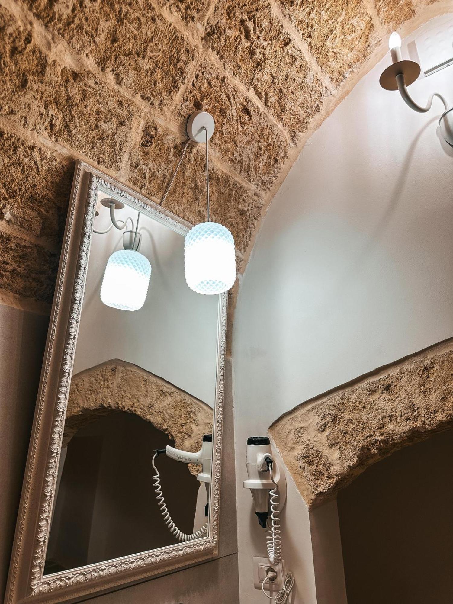 Palazzo Alma Luxury Rooms Casarano Exterior foto